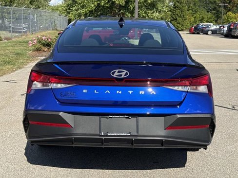New 2025 Hyundai Elantra Sport image 6