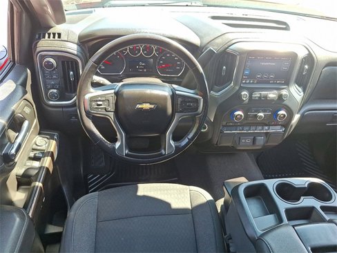 Used 2021 Chevrolet Silverado 1500 LT image 2