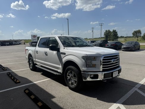 Used 2016 Ford F150 XLT w/ Equipment Group 301A Mid image 3