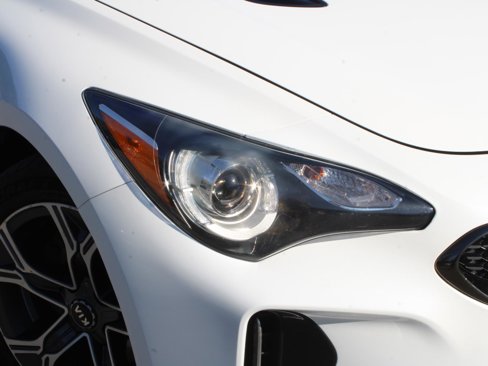 Used 2020 Kia Stinger GT-Line image 2