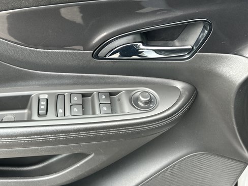 Used 2020 Buick Encore Preferred w/ Safety Package image 14