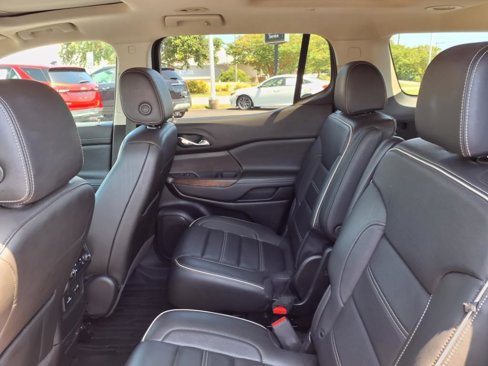 Used 2020 GMC Acadia Denali w/ Denali Ultimate Package image 9