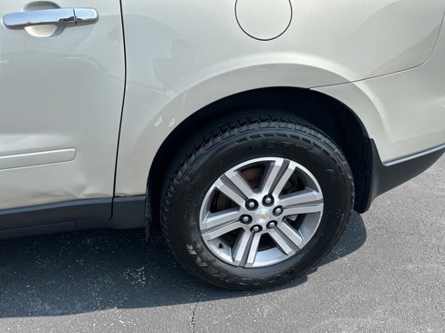 Used 2015 Chevrolet Traverse LT image 9