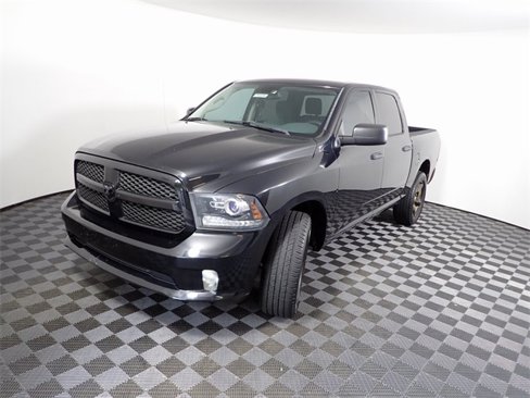 Used 2014 RAM 1500 Express w/ Black Ram 1500 Express Group image 5