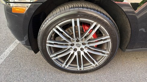 Used 2018 Porsche Macan S image 13