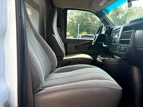 Used 2019 Chevrolet Express 3500 w/ Power Convenience Package image 40