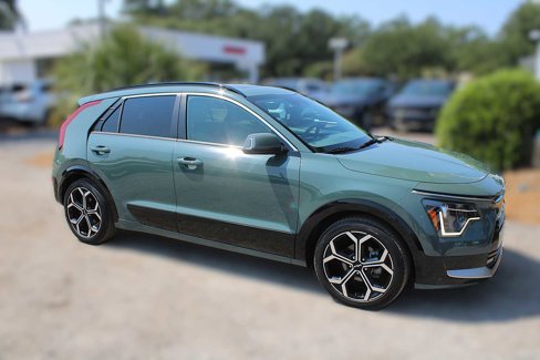 Certified 2023 Kia Niro EX Touring image 4
