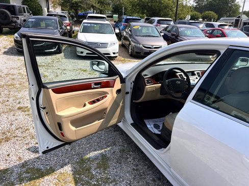 Used 2012 Hyundai Genesis 3.8 image 12