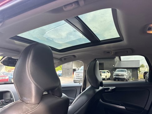 Used 2015 Volvo XC60 T5 image 8