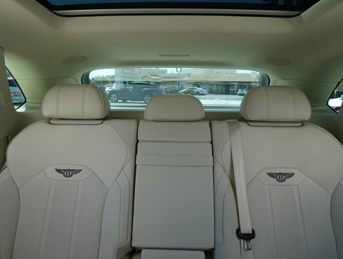 Used 2021 Bentley Bentayga image 22