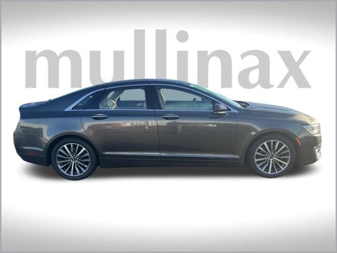 Used 2019 Lincoln MKZ Reserve image 2