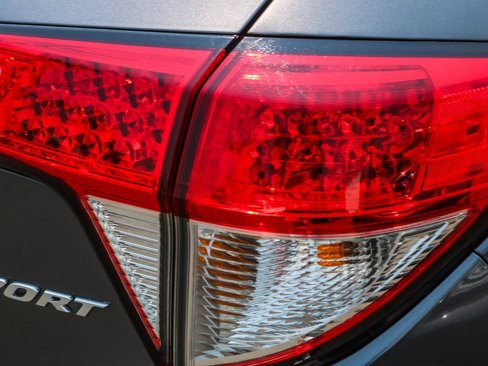 Used 2022 Honda HR-V Sport image 9