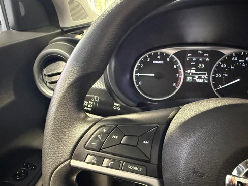 Used 2021 Nissan Kicks S image 14
