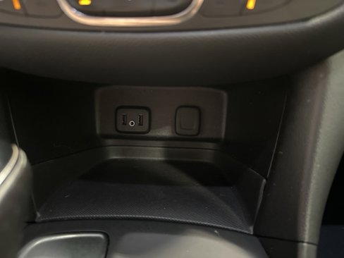 Used 2018 Chevrolet Equinox LT w/ Sun & Infotainment Package image 23