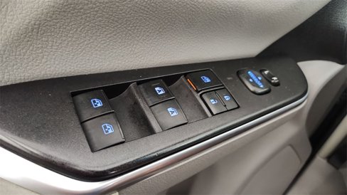 Used 2016 Toyota Camry LE image 21