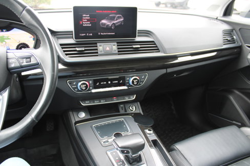 Used 2018 Audi Q5 Prestige w/ Prestige Package image 16