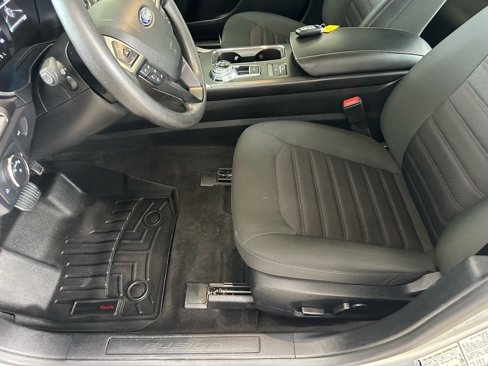 Used 2020 Ford Fusion SE image 20