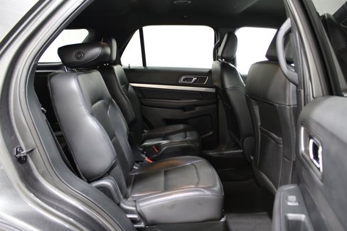 Used 2019 Ford Explorer XLT w/ Equipment Group 202A image 30