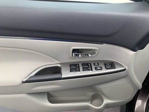 Used 2018 Mitsubishi Outlander Sport ES image 16