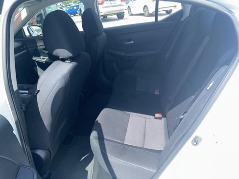 Used 2023 Nissan Sentra SV image 9