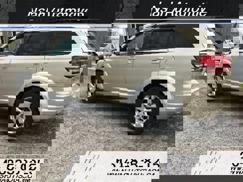 Used 2010 Dodge Journey SXT image 25