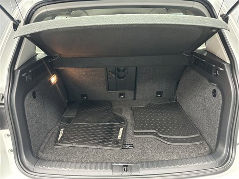 Used 2017 Volkswagen Tiguan S image 17