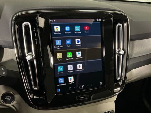 New 2025 Volvo XC40 B5 Plus w/ Protection Package Premier image 13