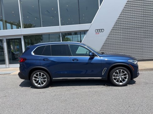 Used 2020 BMW X5 xDrive40i w/ Executive Package image 16