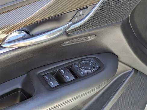 Used 2017 Cadillac XT5 Platinum image 11