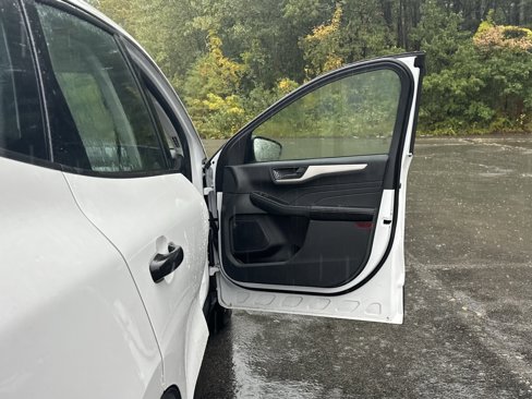 Used 2022 Ford Escape S image 28