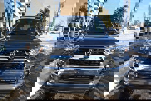 Used 2018 Toyota 4Runner 4WD image 3
