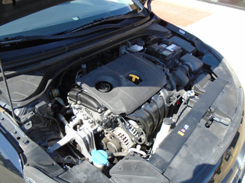 Used 2020 Hyundai Elantra SE w/ Cargo Package (C1) image 18