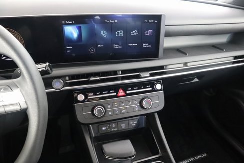 Used 2025 Hyundai Santa Cruz SE image 23