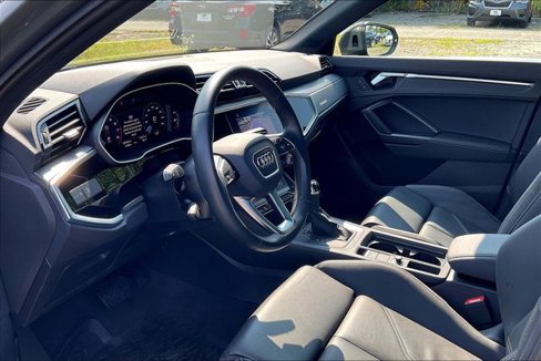 Used 2021 Audi Q3 2.0T Premium Plus w/ Premium Plus Package image 12