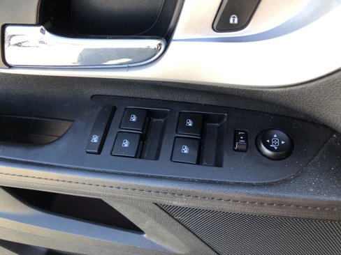 Used 2017 Chevrolet Equinox LS image 34