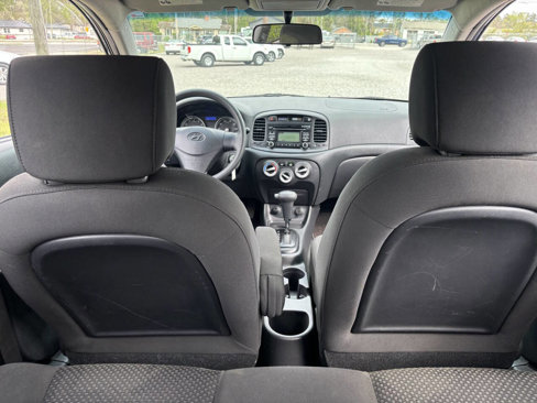 Used 2011 Hyundai Accent GS image 17