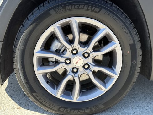 Used 2024 GMC Terrain SLT image 12