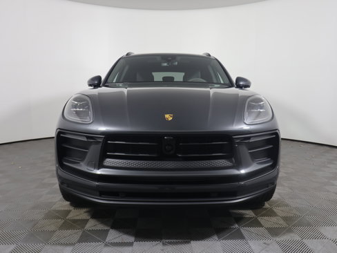New 2025 Porsche Macan image 10