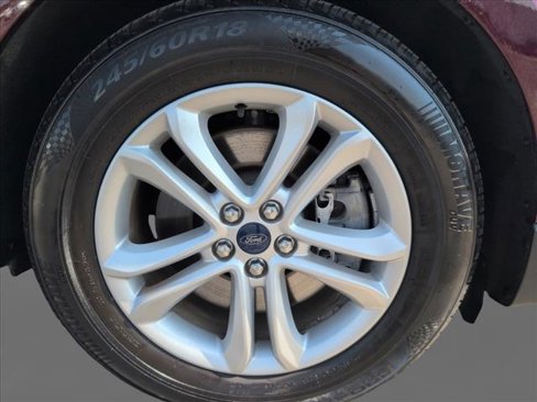 Used 2020 Ford Edge SEL image 25