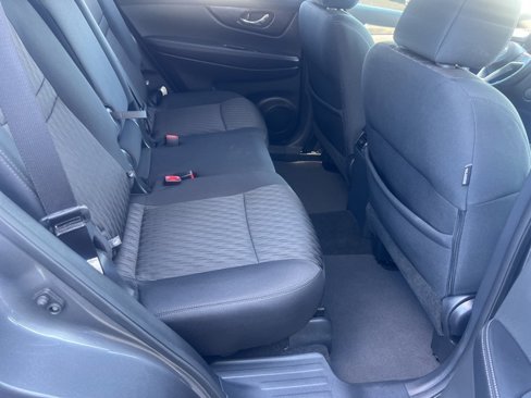 Used 2017 Nissan Rogue SV image 27