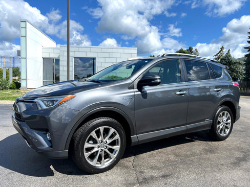 Used 2016 Toyota RAV4 Limited image 2