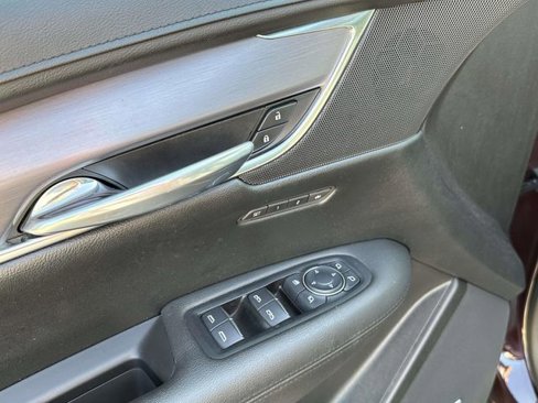 Used 2017 Cadillac XT5 Luxury w/ Driver Awareness Package image 23