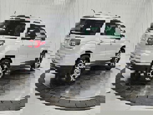 Used 2016 GMC Acadia SLT image 33