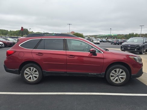 Used 2018 Subaru Outback 2.5i Premium image 8