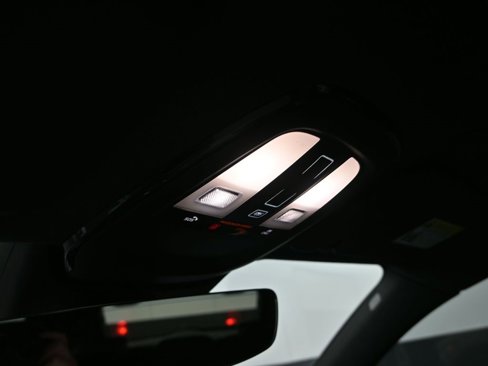 Certified 2022 Volvo XC40 P8 Recharge Ultimate image 26