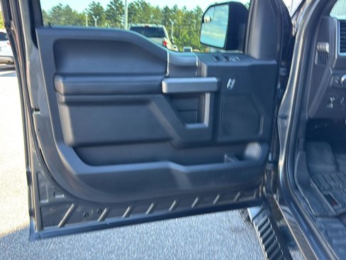 Used 2016 Ford F150 XLT w/ Equipment Group 302A Luxury image 14