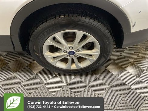 Used 2017 Ford Escape SE image 23