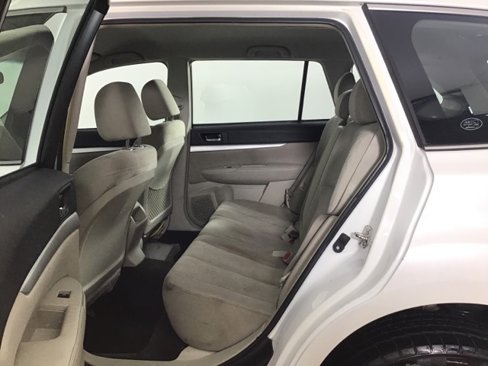 Used 2013 Subaru Outback 2.5i image 16