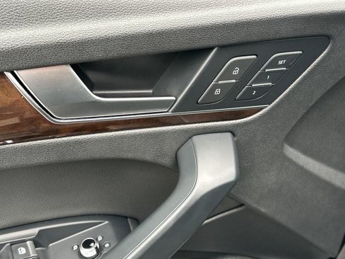 Used 2020 Audi Q5 2.0T Premium Plus w/ Premium Plus Package image 15