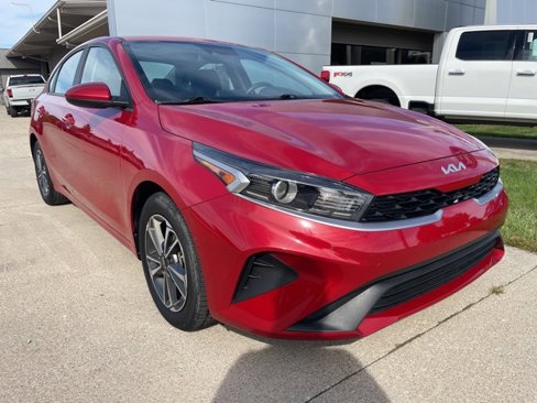 Used 2023 Kia Forte LXS image 1